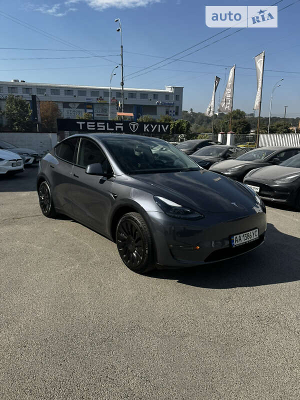 Позашляховик / Кросовер Tesla Model Y 2022 в Києві