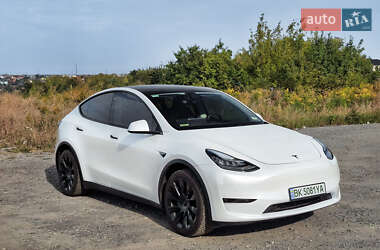 Внедорожник / Кроссовер Tesla Model Y 2020 в Ровно