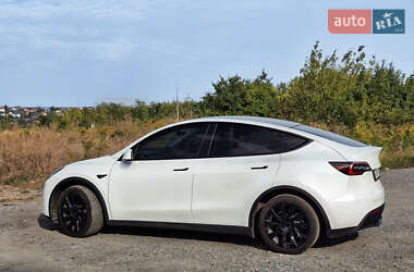 Внедорожник / Кроссовер Tesla Model Y 2020 в Ровно