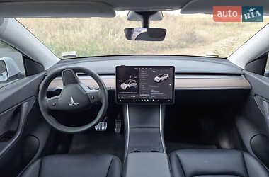 Внедорожник / Кроссовер Tesla Model Y 2020 в Ровно