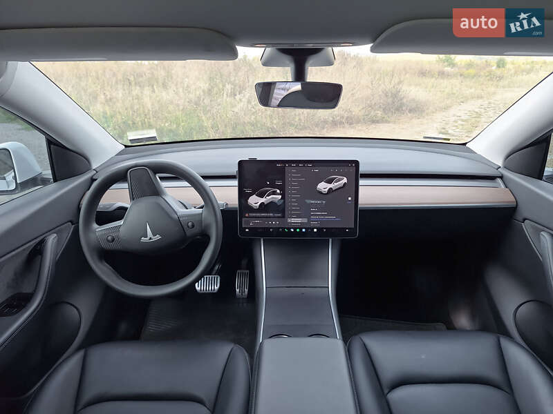 Внедорожник / Кроссовер Tesla Model Y 2020 в Ровно