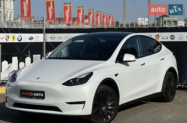 Внедорожник / Кроссовер Tesla Model Y 2023 в Киеве