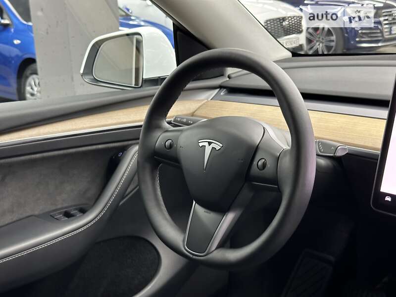 Внедорожник / Кроссовер Tesla Model Y 2022 в Харькове