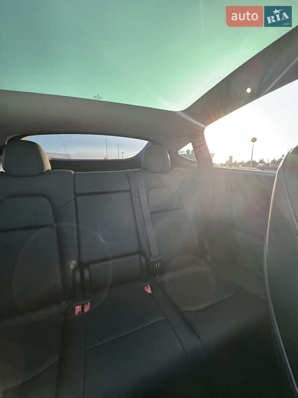 Позашляховик / Кросовер Tesla Model Y 2023 в Дніпрі