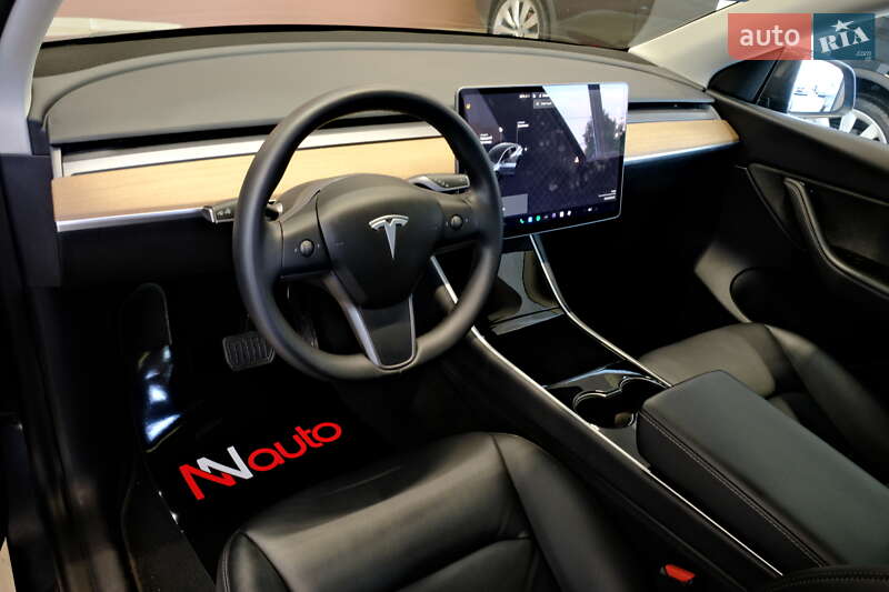 Внедорожник / Кроссовер Tesla Model Y 2020 в Одессе