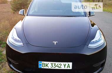 Внедорожник / Кроссовер Tesla Model Y 2022 в Костополе