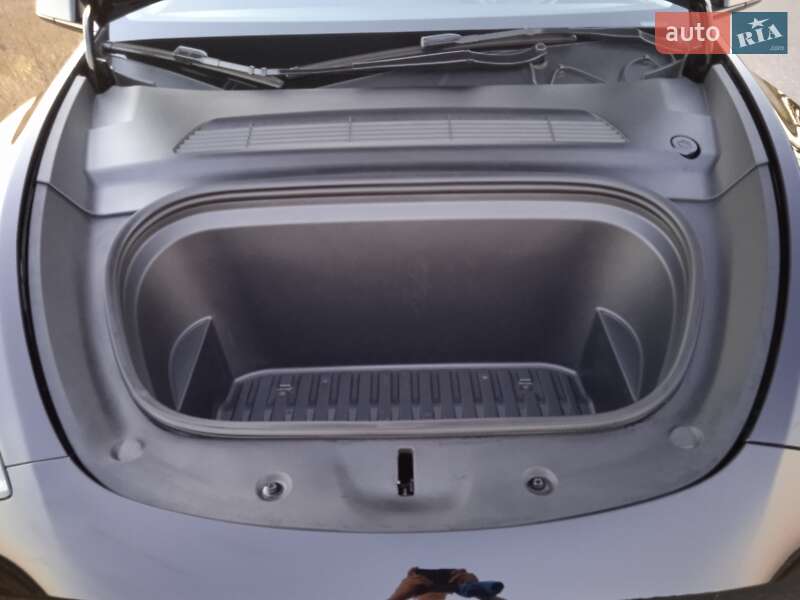 Внедорожник / Кроссовер Tesla Model Y 2022 в Костополе