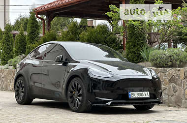 Внедорожник / Кроссовер Tesla Model Y 2021 в Ровно