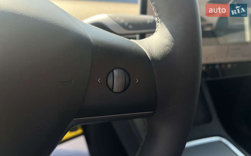 Позашляховик / Кросовер Tesla Model Y 2023 в Мукачевому