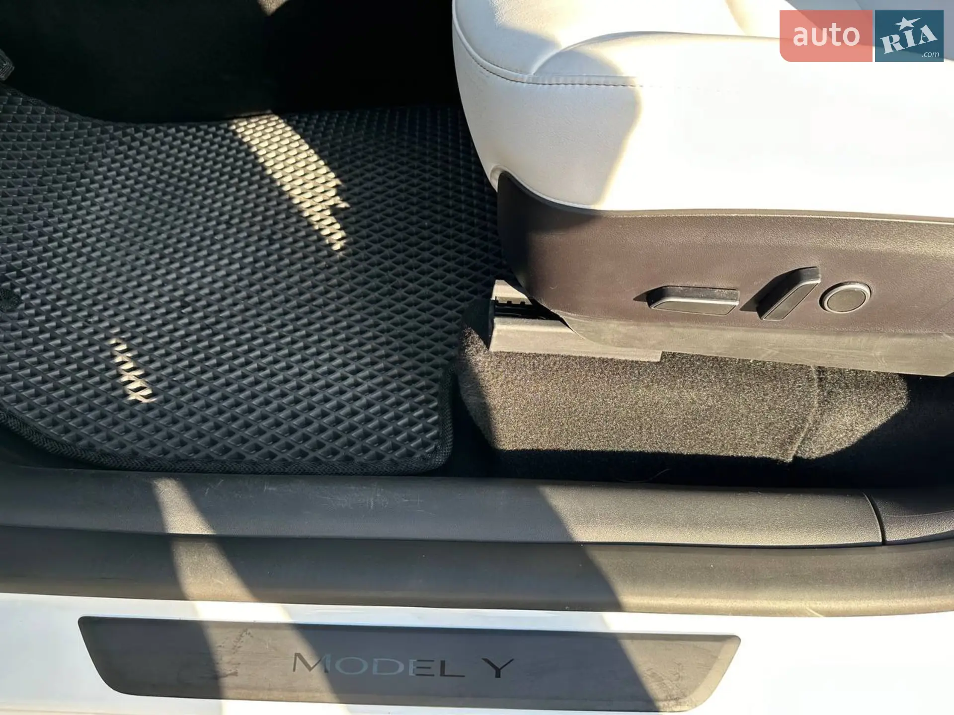 2021 Tesla Model Y - мініатюра 26
