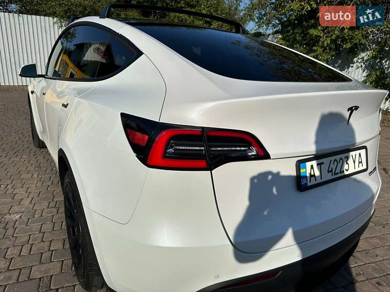 Внедорожник / Кроссовер Tesla Model Y 2021 в Ивано-Франковске