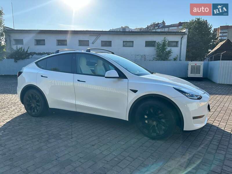 Внедорожник / Кроссовер Tesla Model Y 2021 в Ивано-Франковске