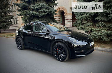 Внедорожник / Кроссовер Tesla Model Y 2022 в Киеве