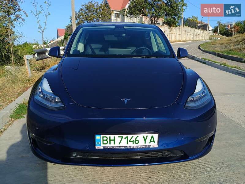 Tesla Model Y 2022