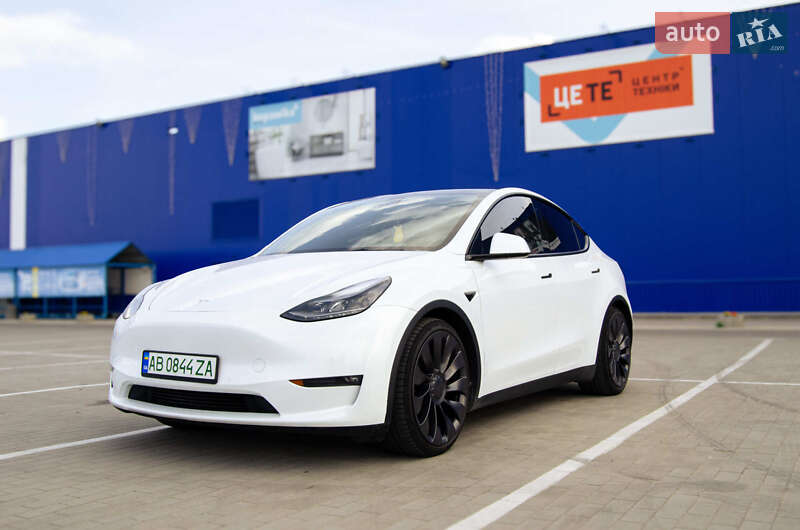 Tesla Model Y 2021