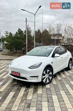Внедорожник / Кроссовер Tesla Model Y 2021 в 