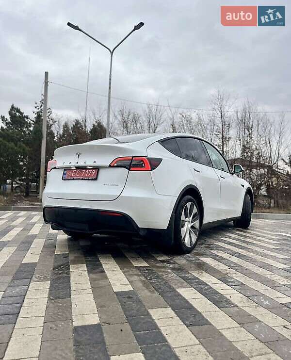 Позашляховик / Кросовер Tesla Model Y 2021 в Києві