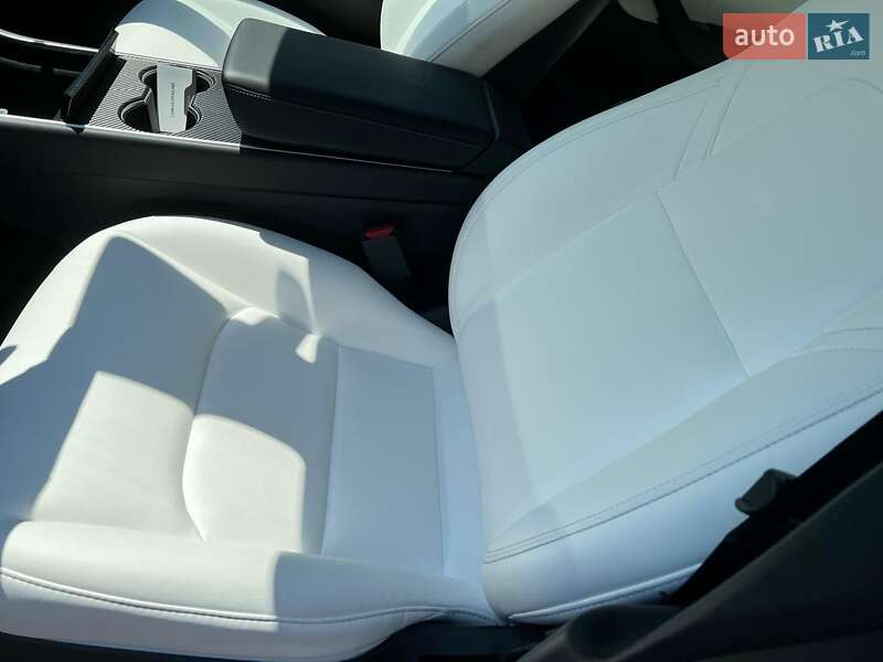 Внедорожник / Кроссовер Tesla Model Y 2020 в Виннице