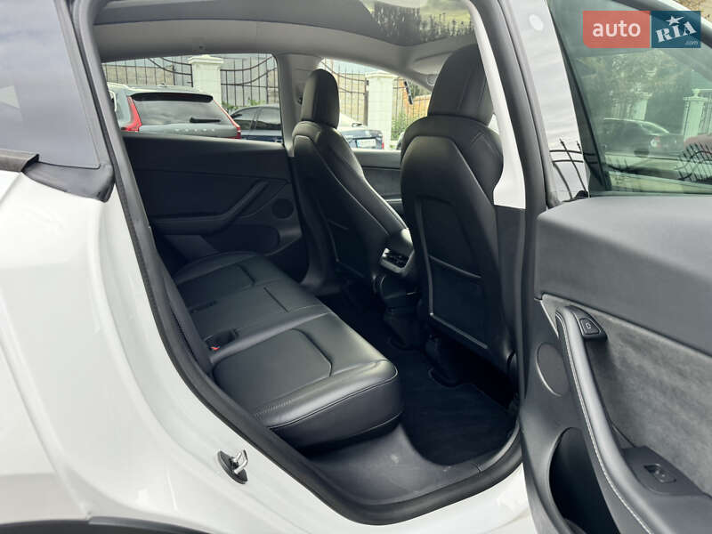 Внедорожник / Кроссовер Tesla Model Y 2022 в Виннице