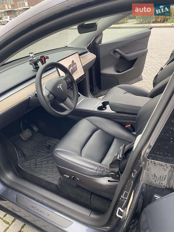Внедорожник / Кроссовер Tesla Model Y 2022 в Львове