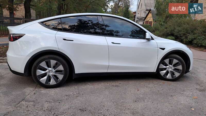 Позашляховик / Кросовер Tesla Model Y 2020 в Києві