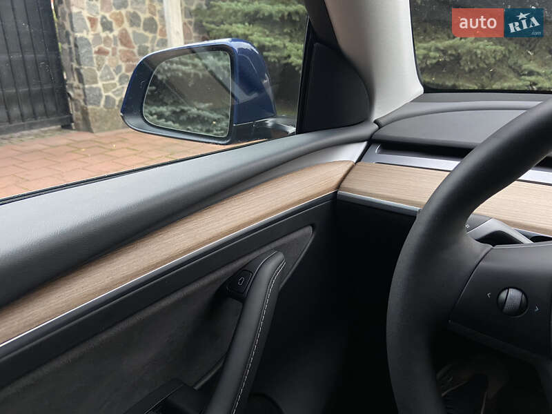 Внедорожник / Кроссовер Tesla Model Y 2023 в Киеве фото 11 Внедорожник / Кроссовер Tesla Model Y 2023 в Киеве