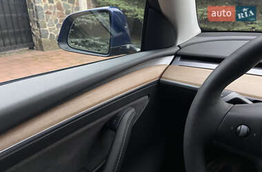 Внедорожник / Кроссовер Tesla Model Y 2023 в 