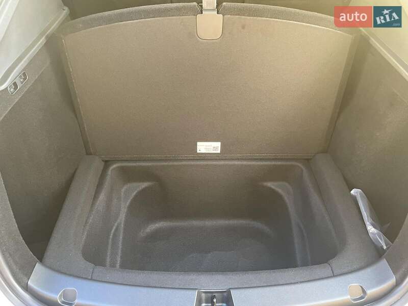 Внедорожник / Кроссовер Tesla Model Y 2023 в Львове