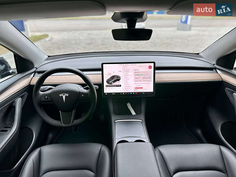 Позашляховик / Кросовер Tesla Model Y 2024 в Дніпрі