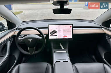 Внедорожник / Кроссовер Tesla Model Y 2024 в 