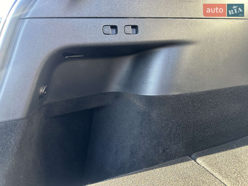 Внедорожник / Кроссовер Tesla Model Y 2022 в Коломые