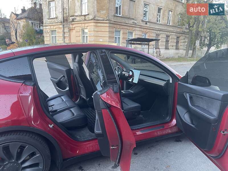 Позашляховик / Кросовер Tesla Model Y 2021 в Львові