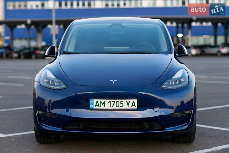 Внедорожник / Кроссовер Tesla Model Y 2023 в Киеве