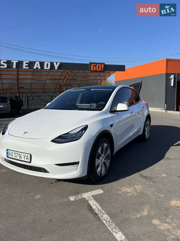 Tesla Model Y 2022