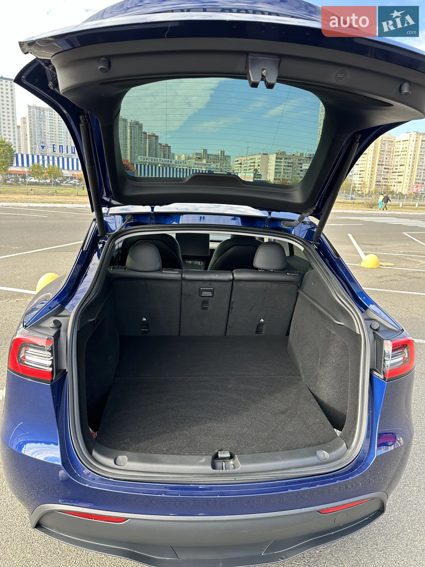2023 Tesla Model Y - мініатюра 8