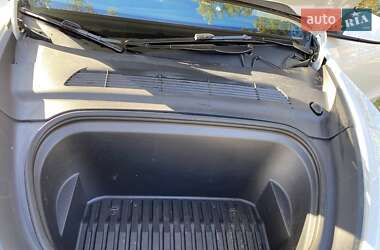 Позашляховик / Кросовер Tesla Model Y 2023 в 