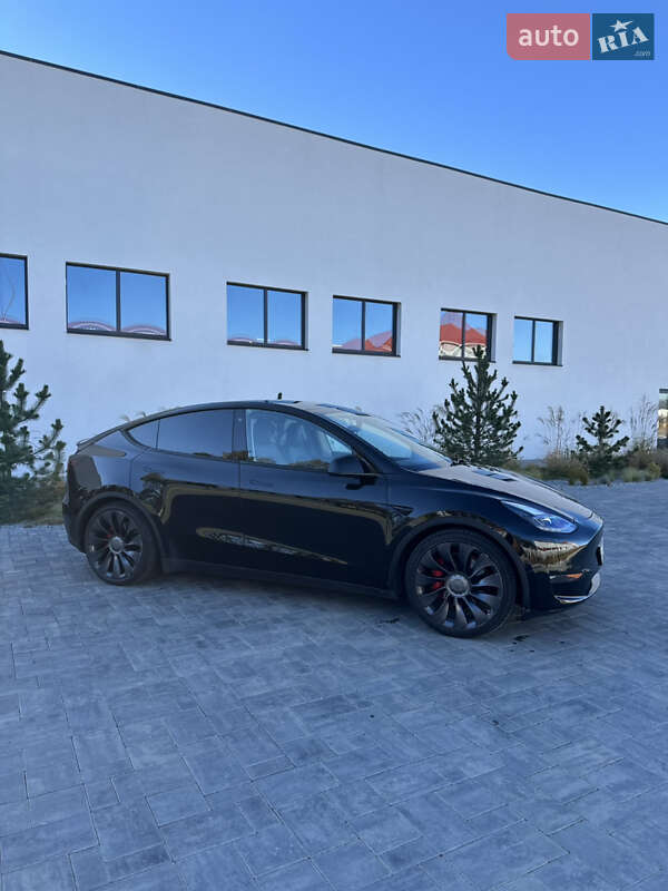 Позашляховик / Кросовер Tesla Model Y 2020 в Луцьку