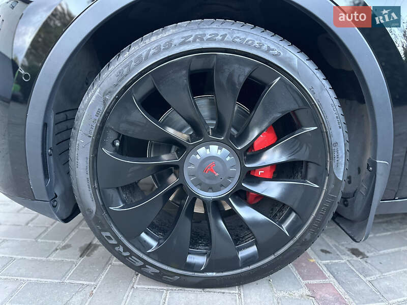 Позашляховик / Кросовер Tesla Model Y 2022 в Кривому Розі