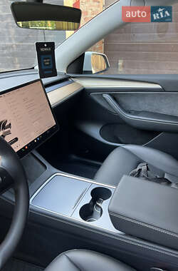Внедорожник / Кроссовер Tesla Model Y 2022 в 