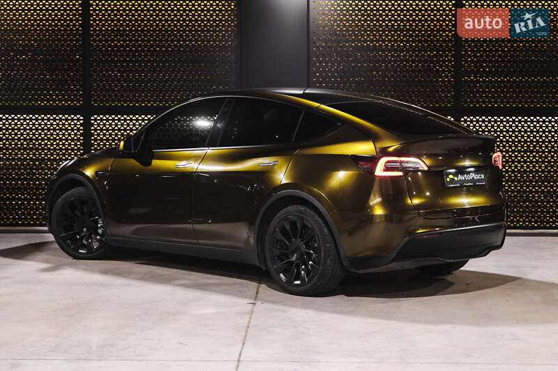 Позашляховик / Кросовер Tesla Model Y 2021 в Луцьку