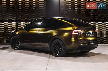 Внедорожник / Кроссовер Tesla Model Y 2021 в 