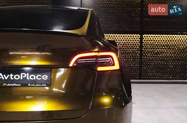 Внедорожник / Кроссовер Tesla Model Y 2021 в 