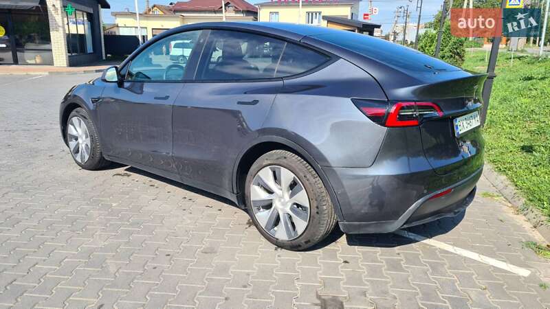 Позашляховик / Кросовер Tesla Model Y 2021 в Львові