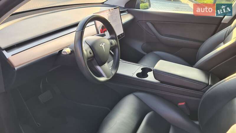 Позашляховик / Кросовер Tesla Model Y 2021 в Львові