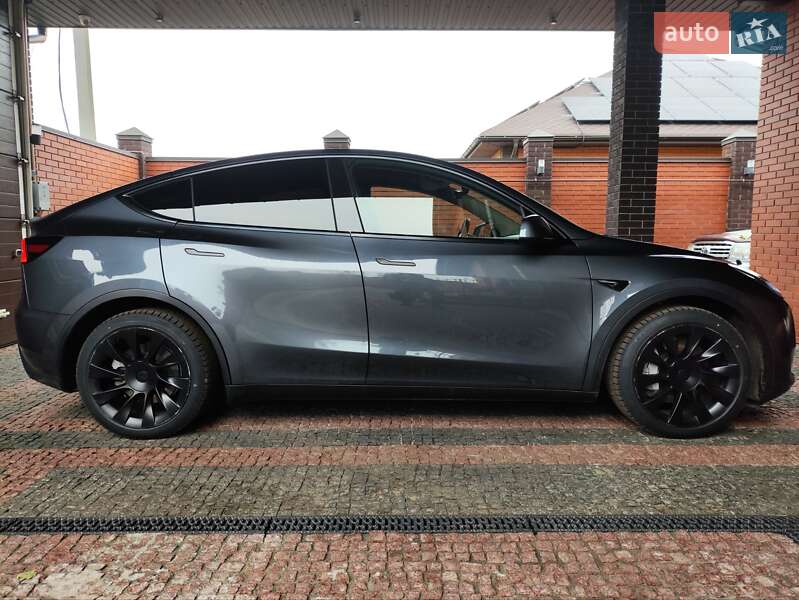 Внедорожник / Кроссовер Tesla Model Y 2021 в Сумах