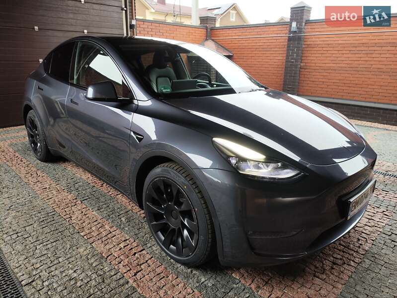 Позашляховик / Кросовер Tesla Model Y 2021 в Сумах