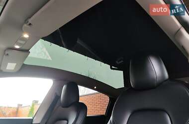 Внедорожник / Кроссовер Tesla Model Y 2021 в 