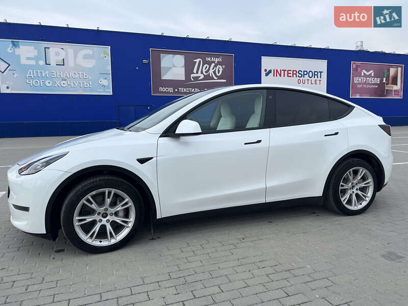 Внедорожник / Кроссовер Tesla Model Y 2022 в Тернополе