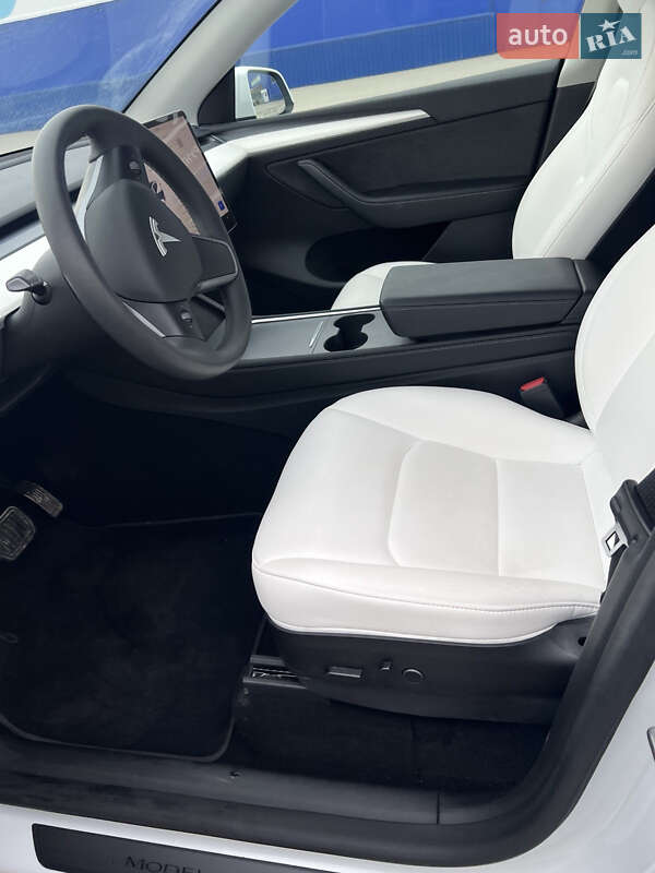 Внедорожник / Кроссовер Tesla Model Y 2022 в Тернополе
