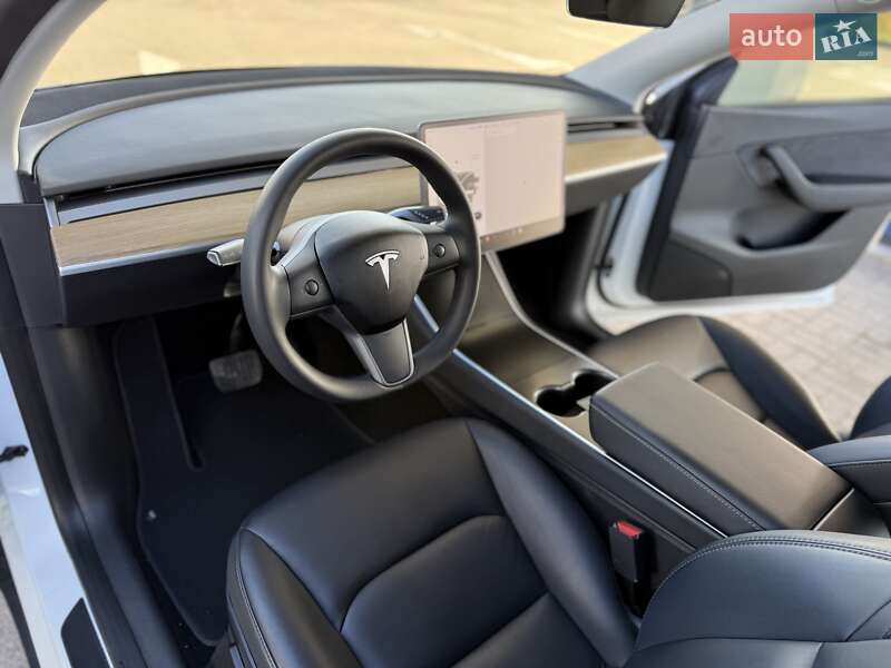 Позашляховик / Кросовер Tesla Model Y 2020 в Дніпрі